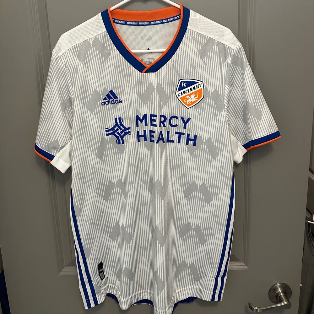 FC Cincinnati jersey